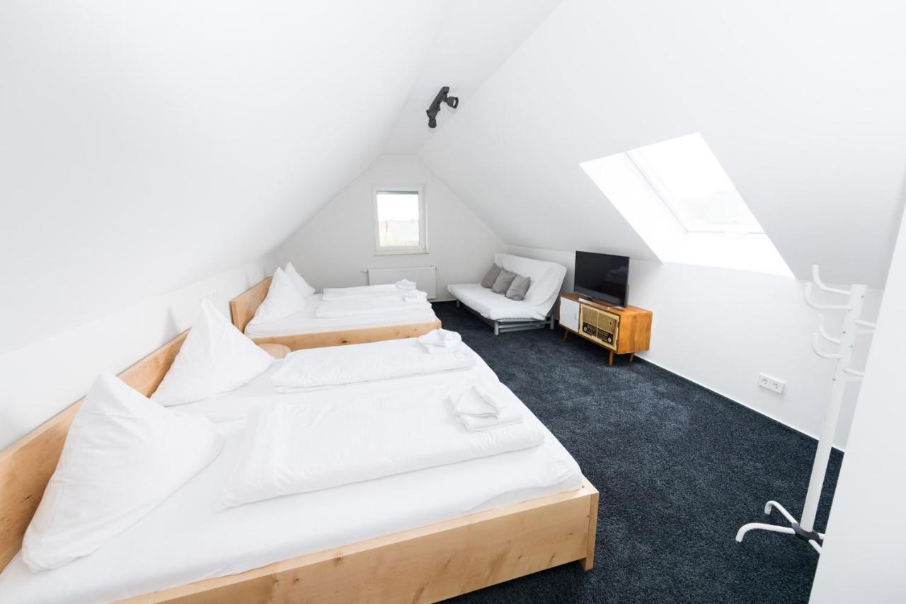 Hotel Rhoenhof Hünfeld エクステリア 写真