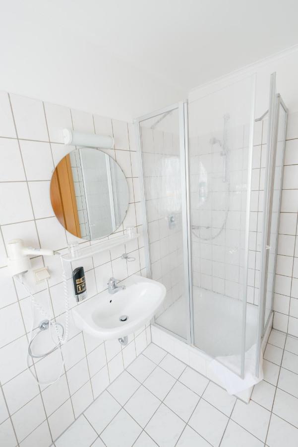 Hotel Rhoenhof Hünfeld エクステリア 写真
