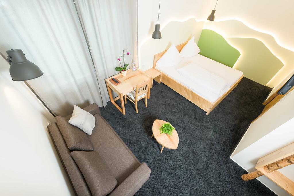 Hotel Rhoenhof Hünfeld エクステリア 写真
