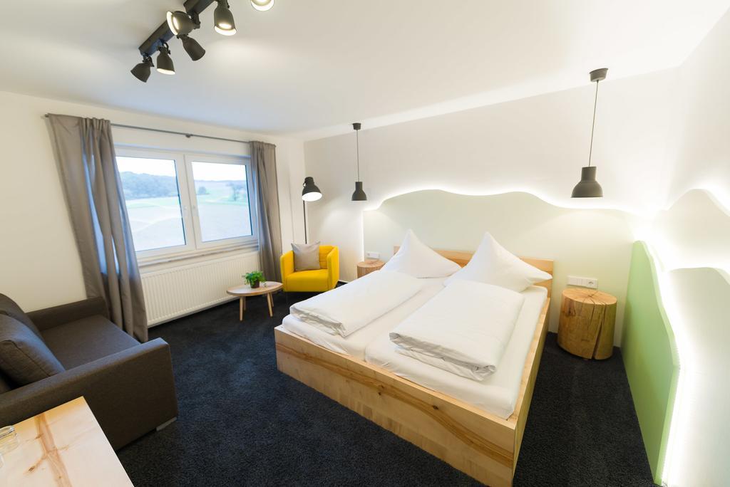 Hotel Rhoenhof Hünfeld エクステリア 写真