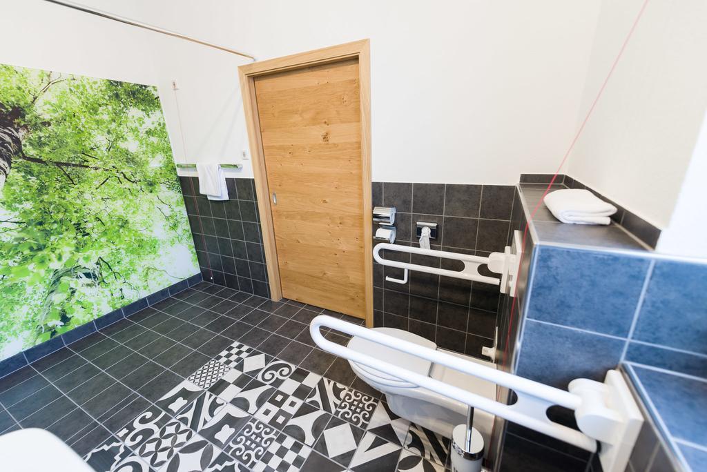 Hotel Rhoenhof Hünfeld エクステリア 写真