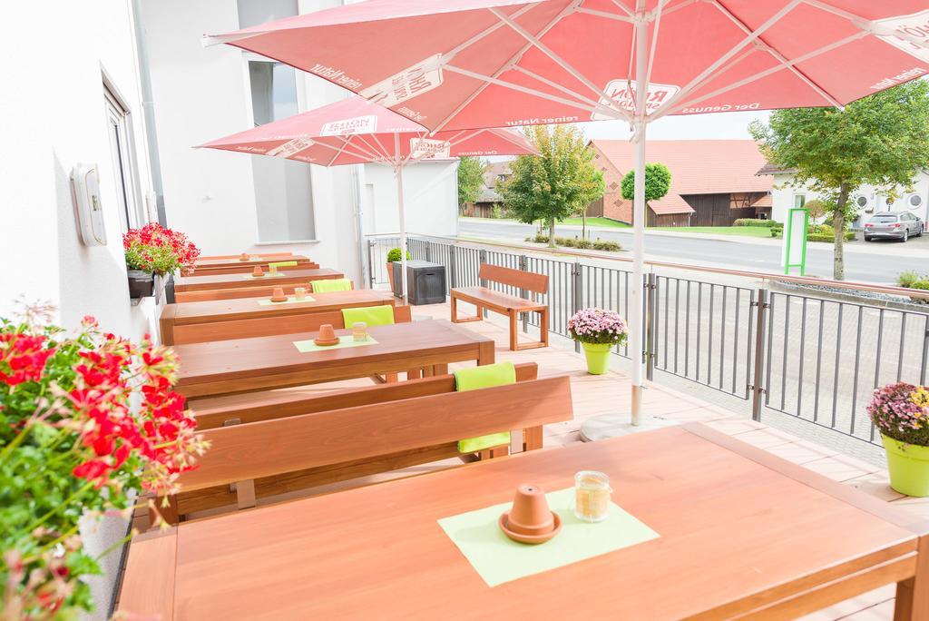 Hotel Rhoenhof Hünfeld エクステリア 写真
