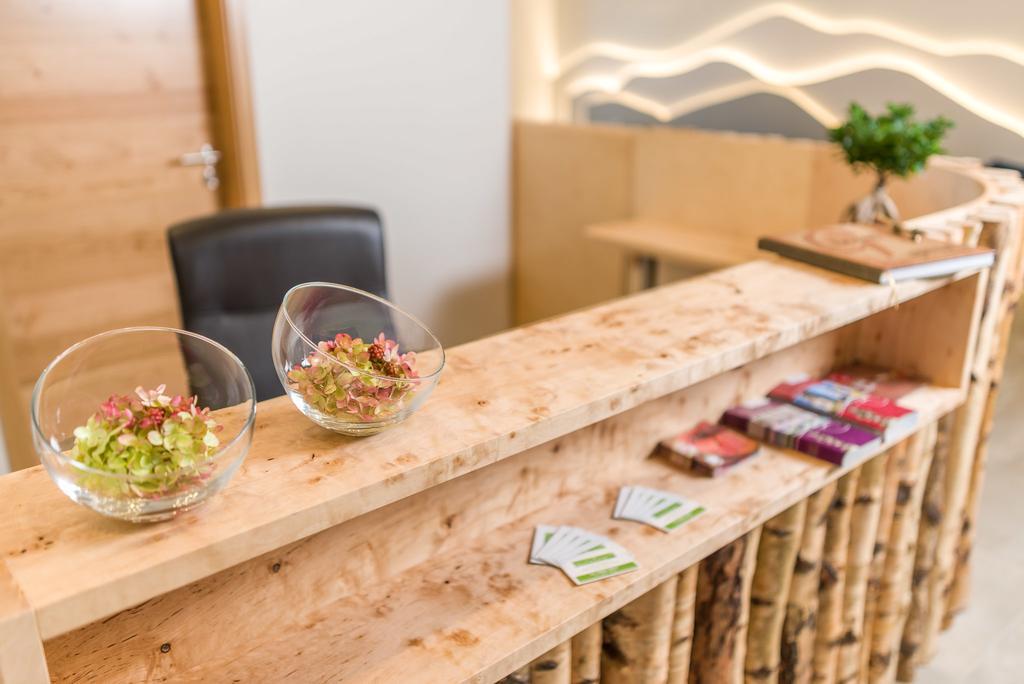 Hotel Rhoenhof Hünfeld エクステリア 写真